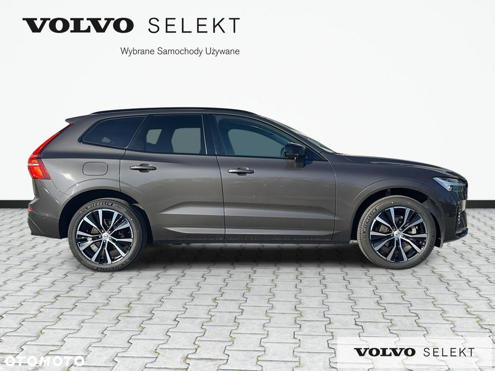 Volvo XC 60 B5 B AWD Plus Dark - 5