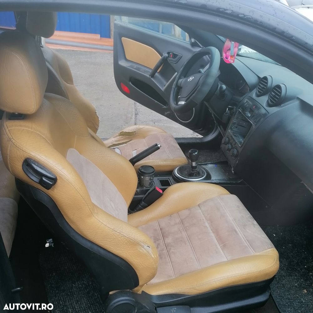 Dezmembrari  Hyundai COUPE (GK)  2001  > 2009 1.6 16V Benzina - 14
