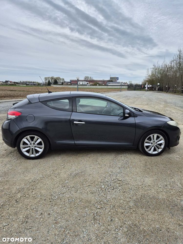 Renault Megane 1.9 dCi FAP Dynamique - 4