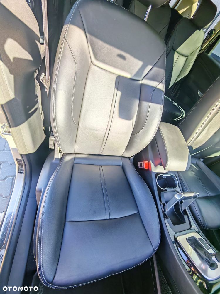 Ford S-Max 2.0 TDCi DPF Titanium - 26