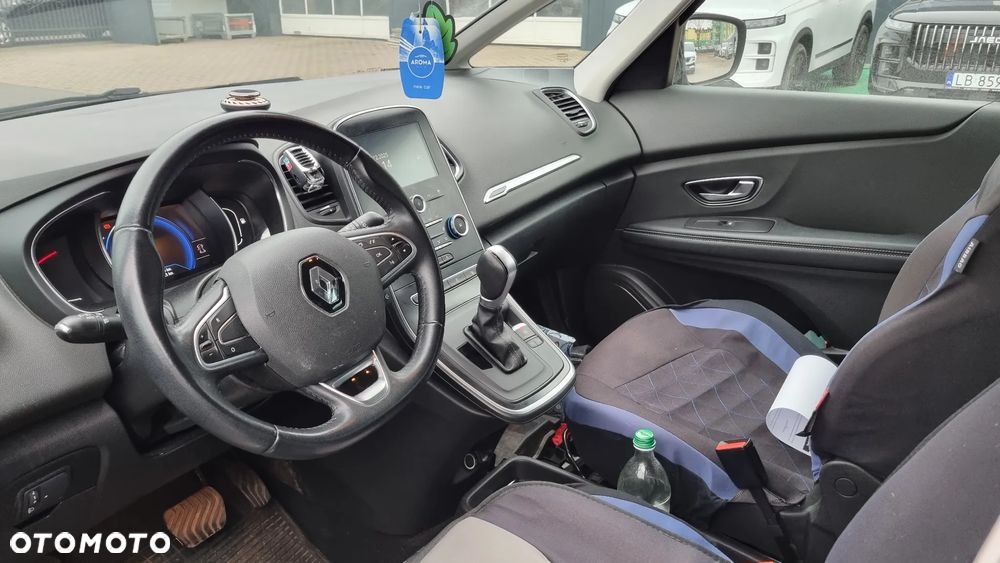 Renault Scenic - 11