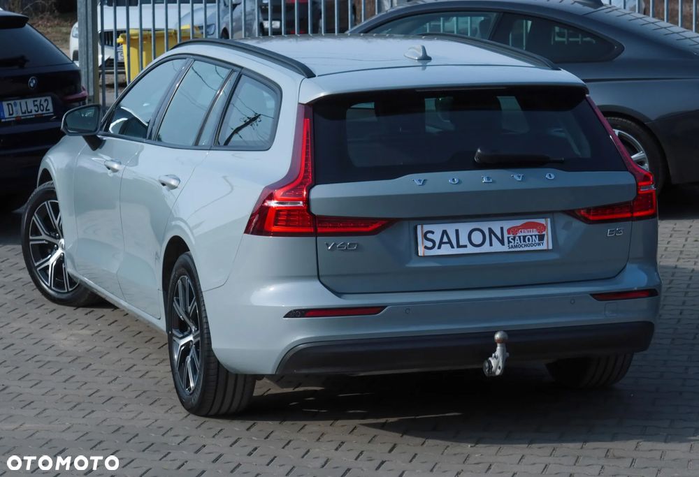 Volvo V60 B3 B DKG Momentum Pro - 34