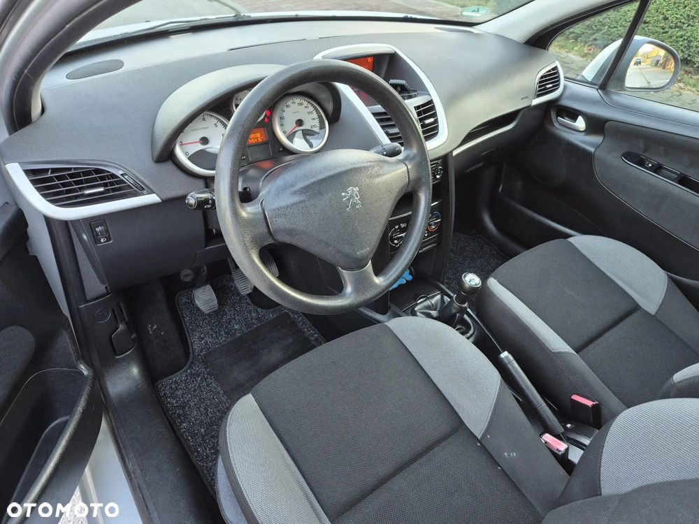 Peugeot 207 SW 75 Urban Move - 8