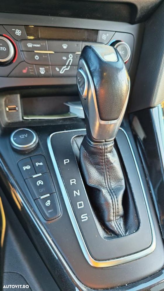 Ford Focus Powershift ST - 7