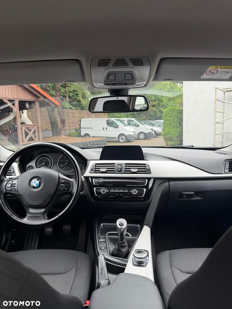BMW Seria 3 318d Luxury Line Purity - 25
