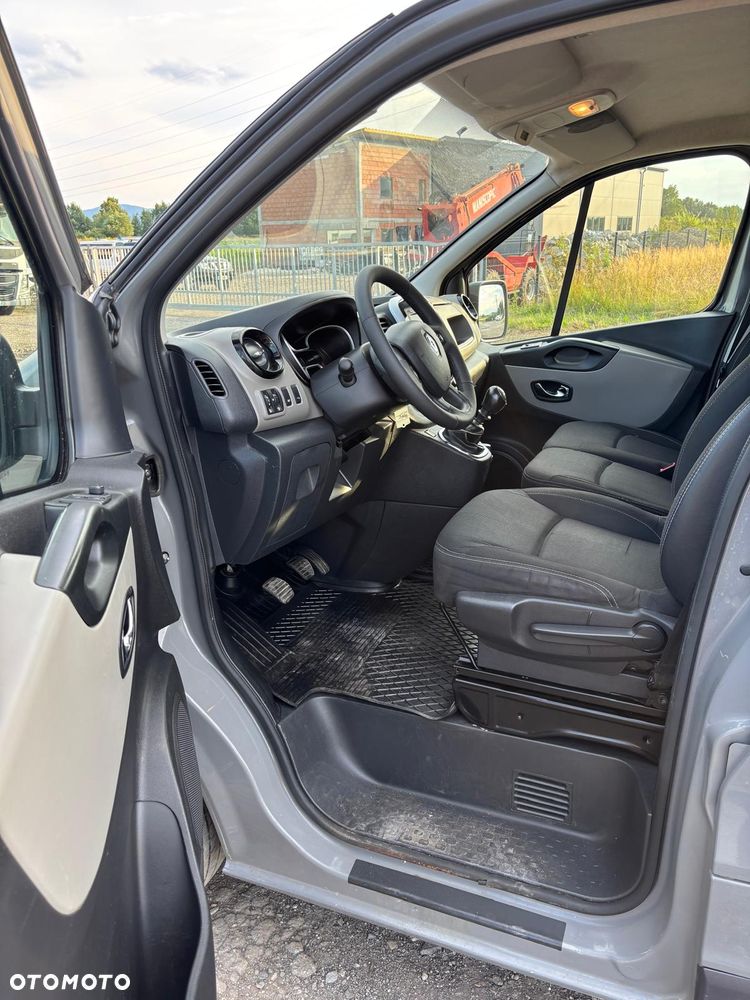 Renault TRAFIC - 8