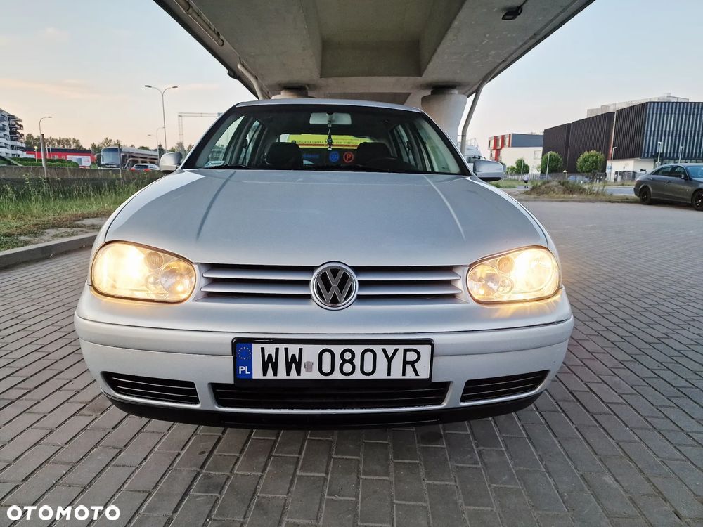 Volkswagen Golf 1.6 Highline - 4