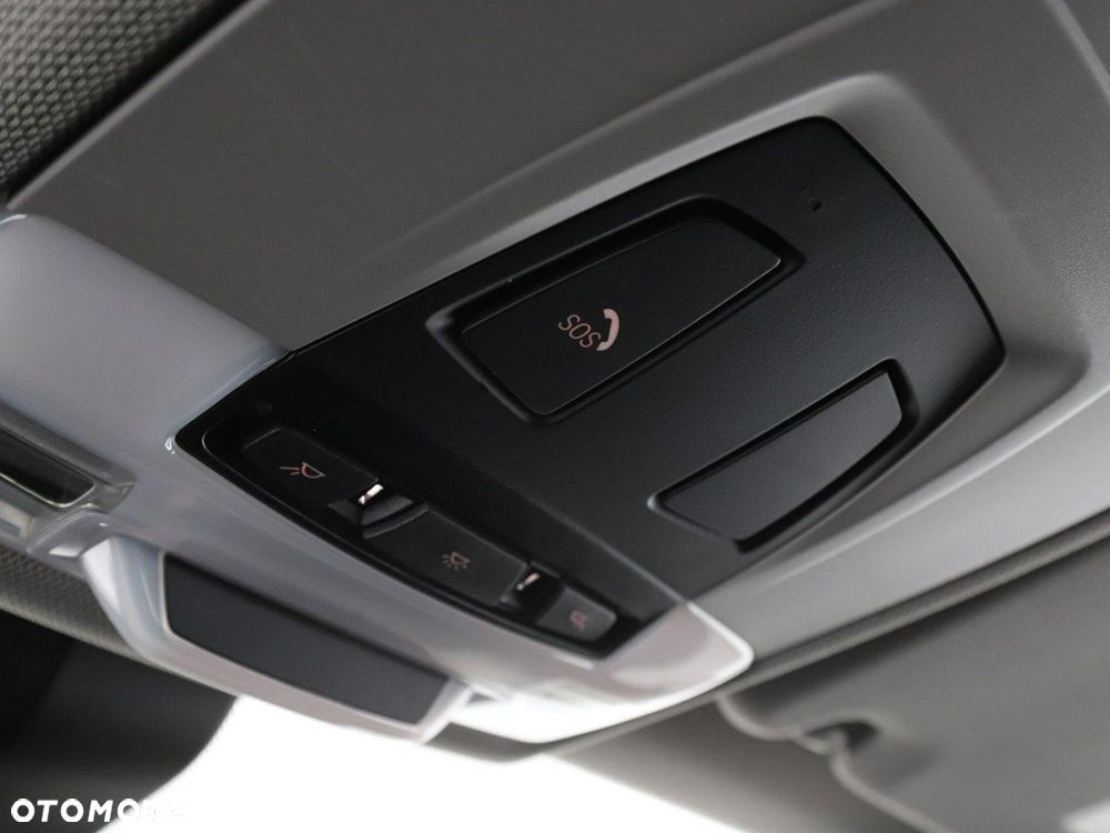 BMW X1 sDrive20d xLine - 37