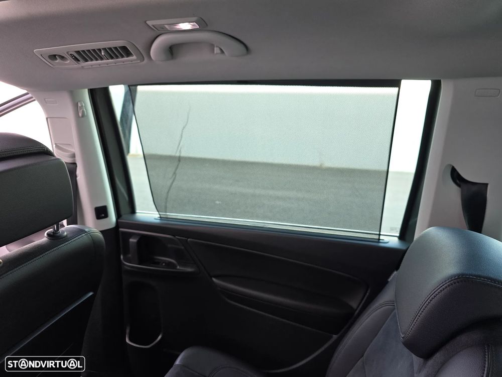 VW Sharan 2.0 TDI Highline DSG - 38