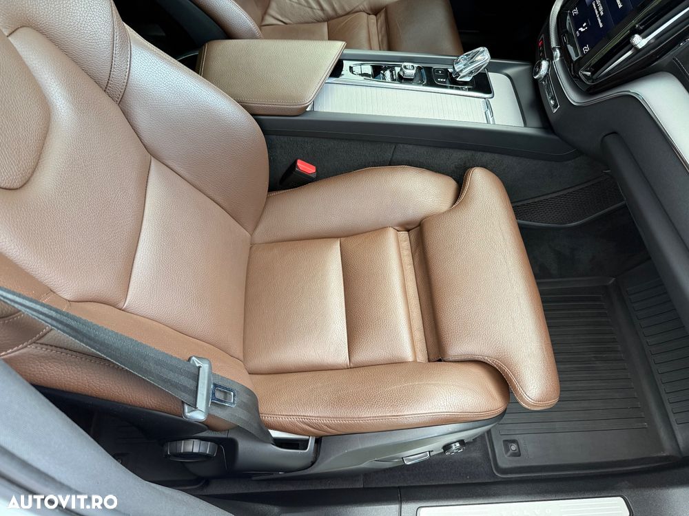 Volvo XC 60 B4 MHEV AWD Inscription - 20