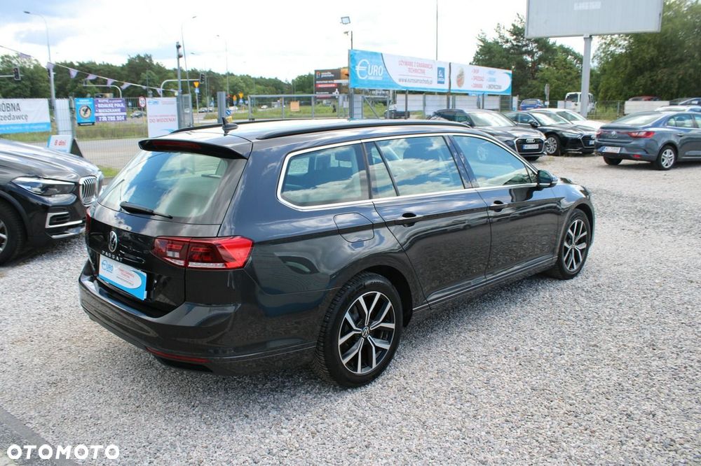 Volkswagen Passat - 6