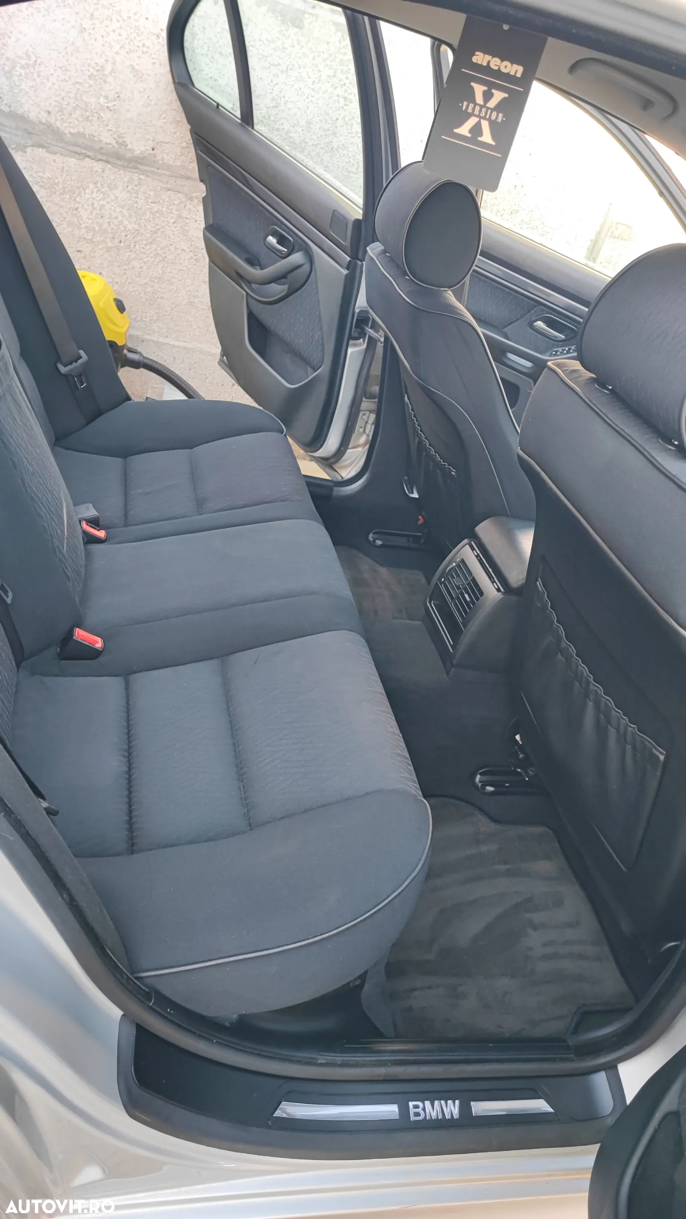 BMW Seria 5 525dA - 10