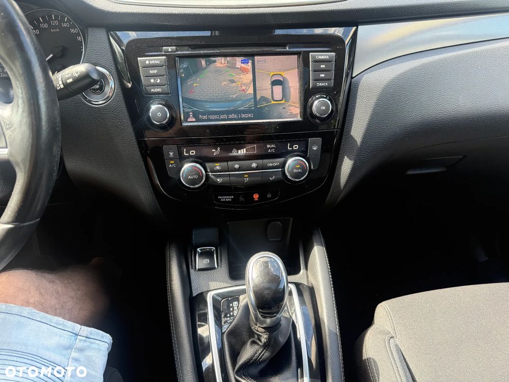 Nissan Qashqai 1.5 dCi DCT TEKNA - 10