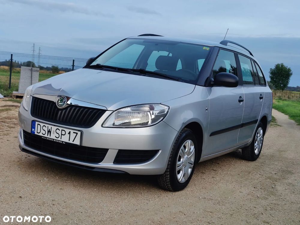 Skoda Fabia 1.2 HTP Combi Elegance - 24