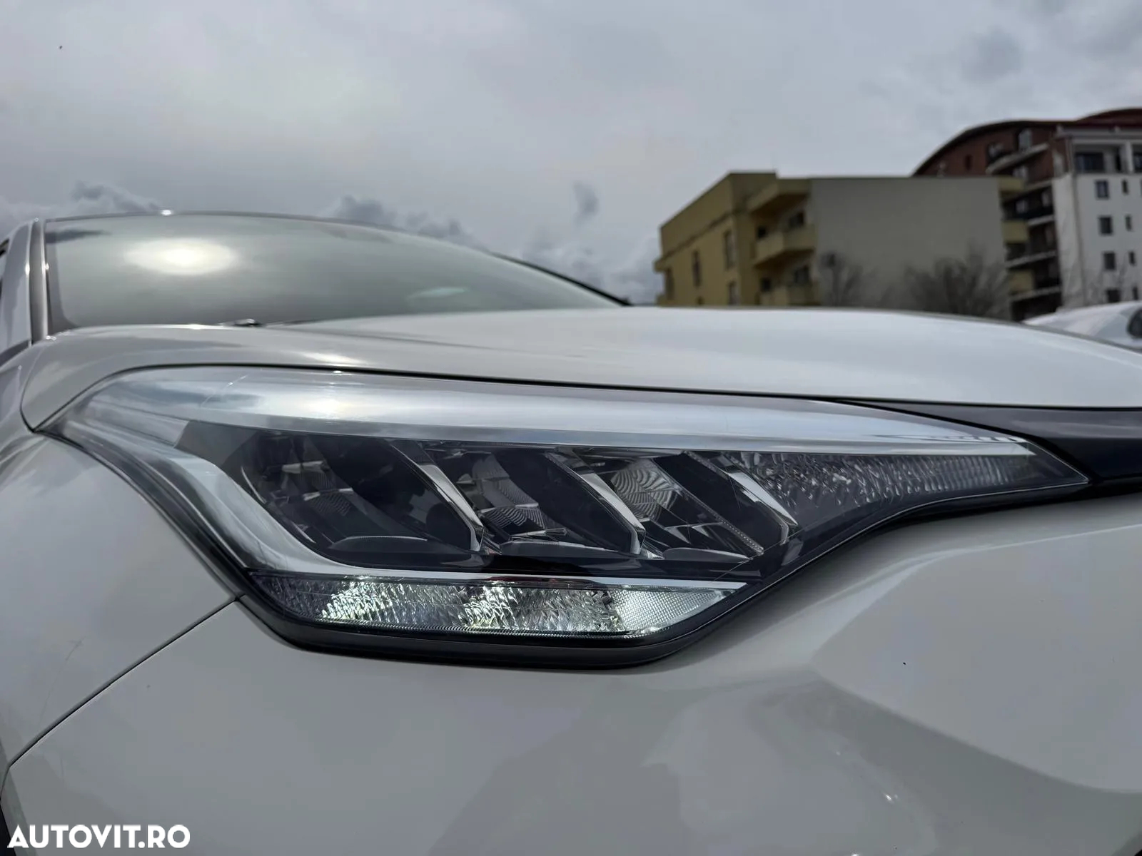 Toyota C-HR 1.8 HSD 122 CP 4x2 CVT Core - 11