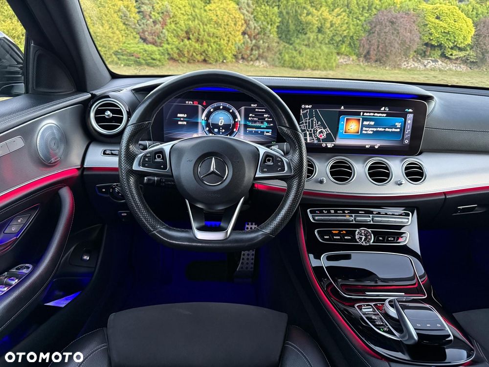 Mercedes-Benz Klasa E 220 d 4-Matic 9G-TRONIC - 16