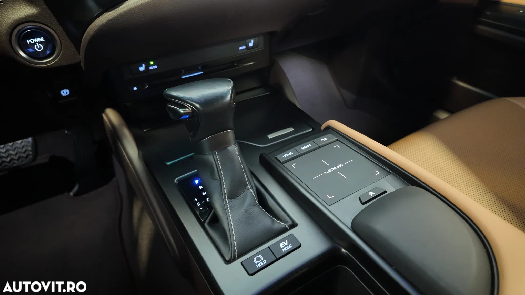 Lexus Seria ES 300h Executive - 27