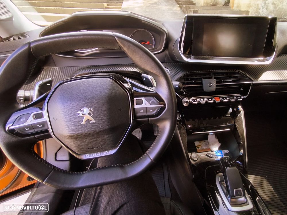 Peugeot 2008 PureTech 130 EAT8 Allure - 11