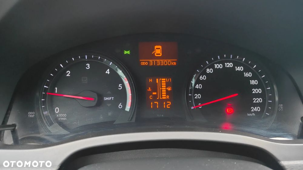 Toyota Avensis 2.0 D-4D Premium - 26