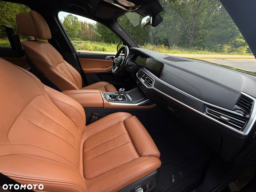 BMW X7 xDrive40d mHEV - 18