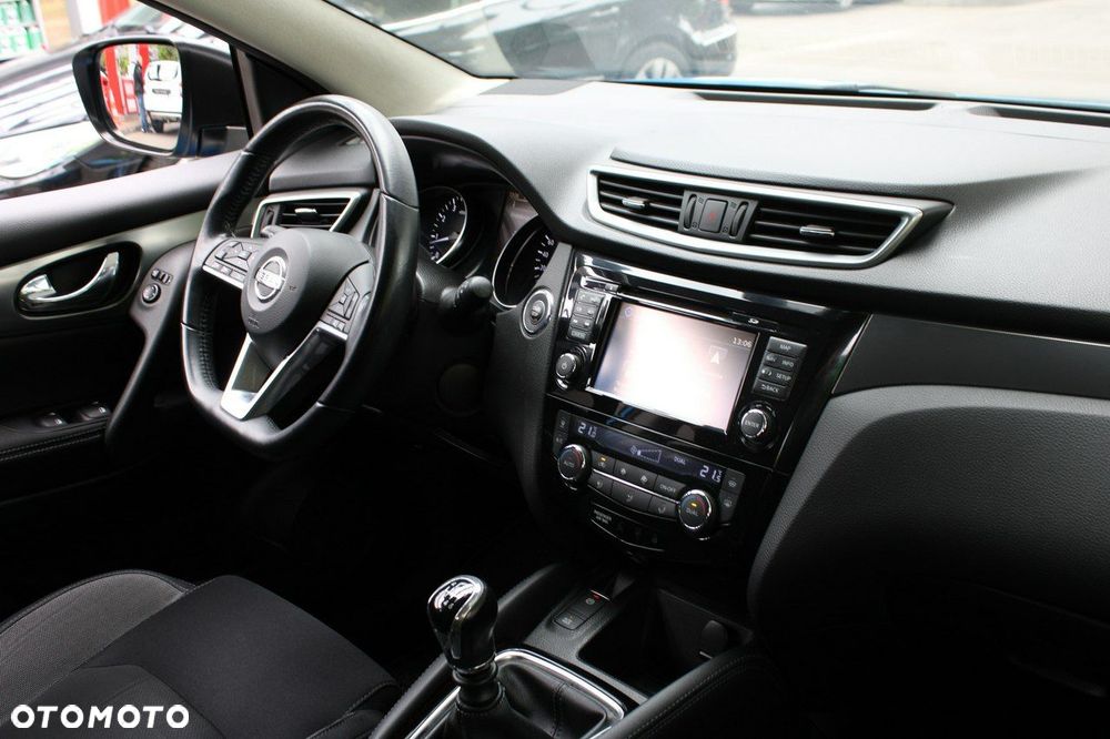 Nissan Qashqai 1.6 DIG-T N-Connecta - 25