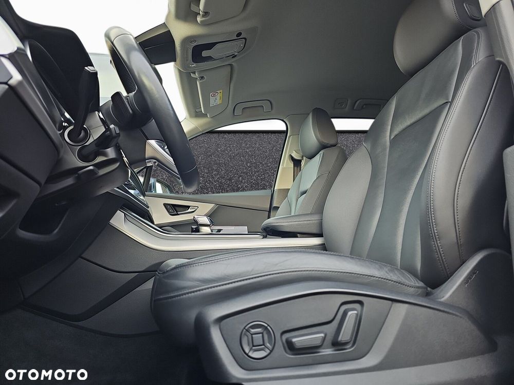 Audi Q7 - 10