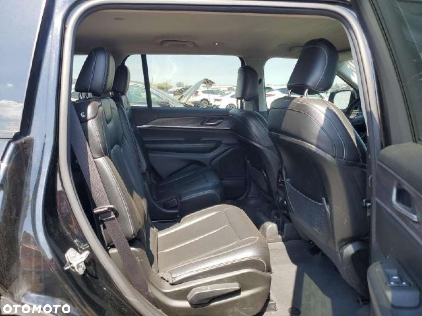 Jeep Grand Cherokee - 10