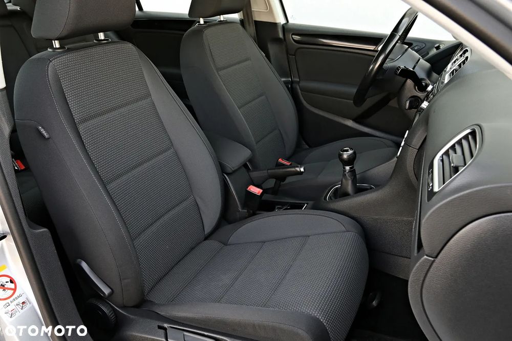 Volkswagen Golf 1.6 TDI DPF BlueMotion Technology Team - 25