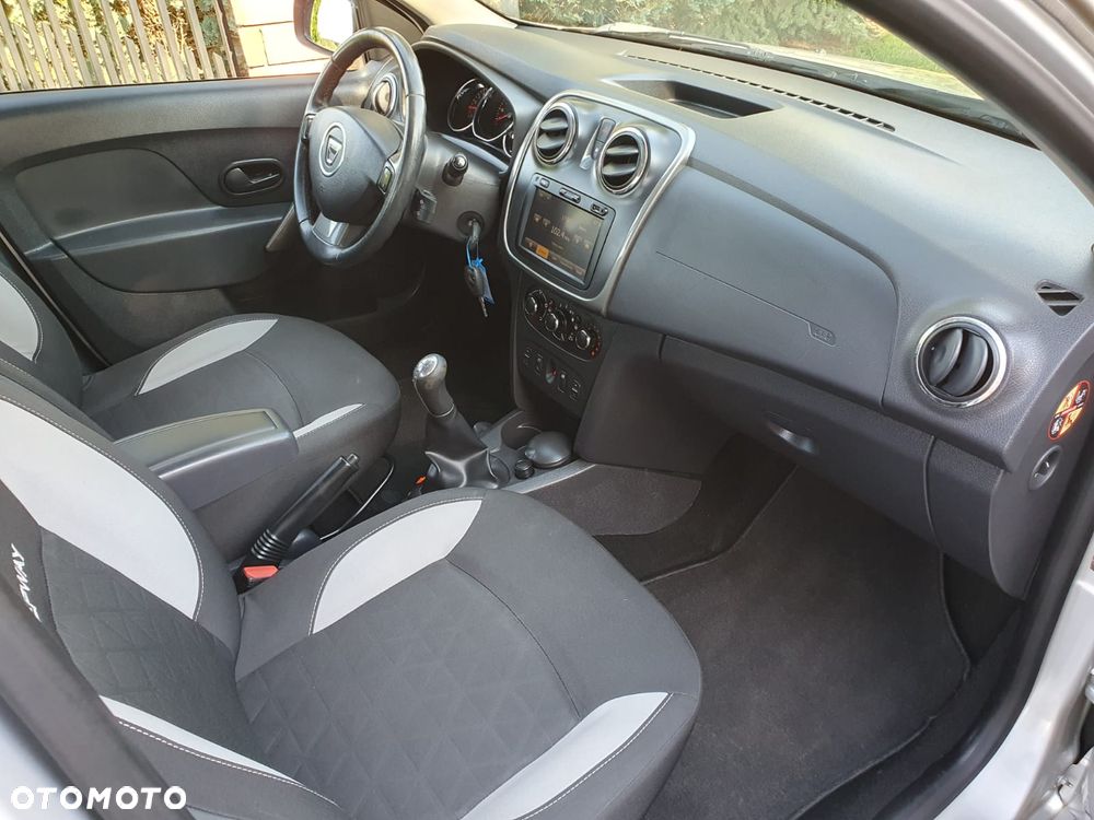 Dacia Sandero 0.9 TCe Laureate - 32