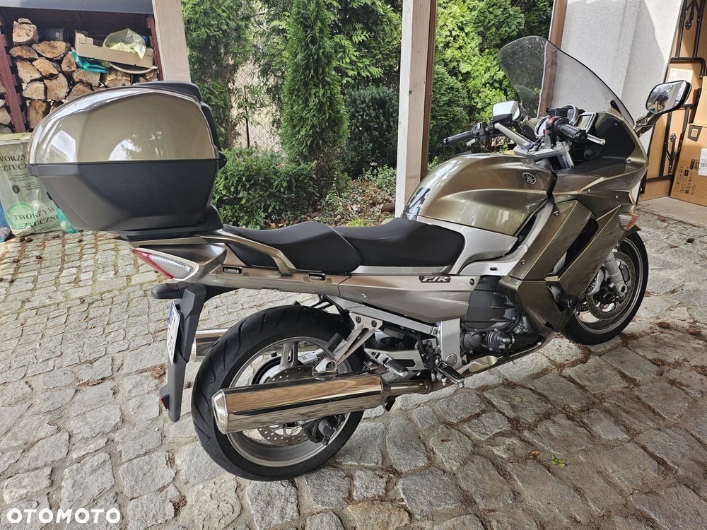 Yamaha FJR - 2