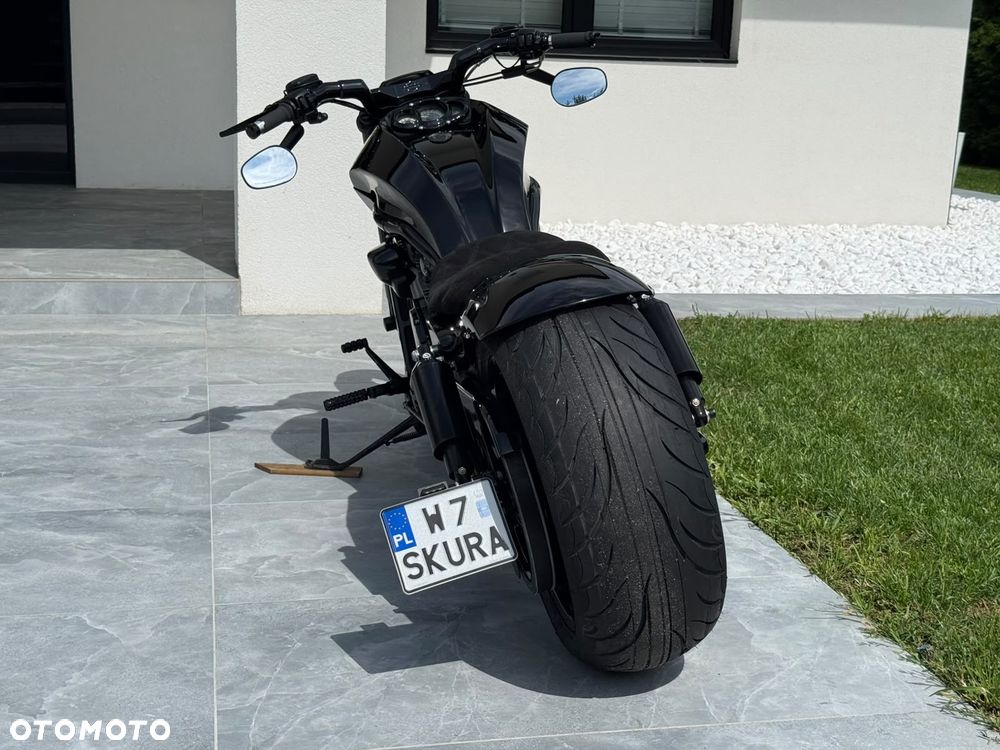 Harley-Davidson V-Rod Muscle - 13