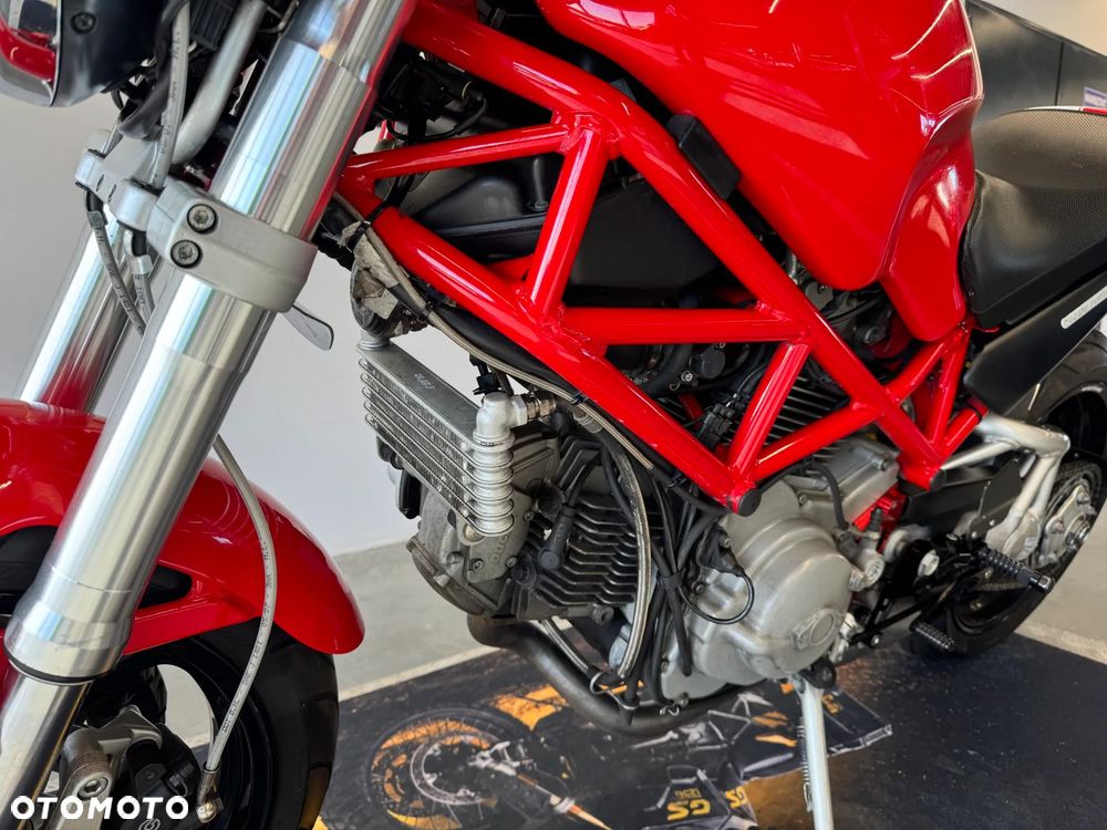 Ducati Monster - 19