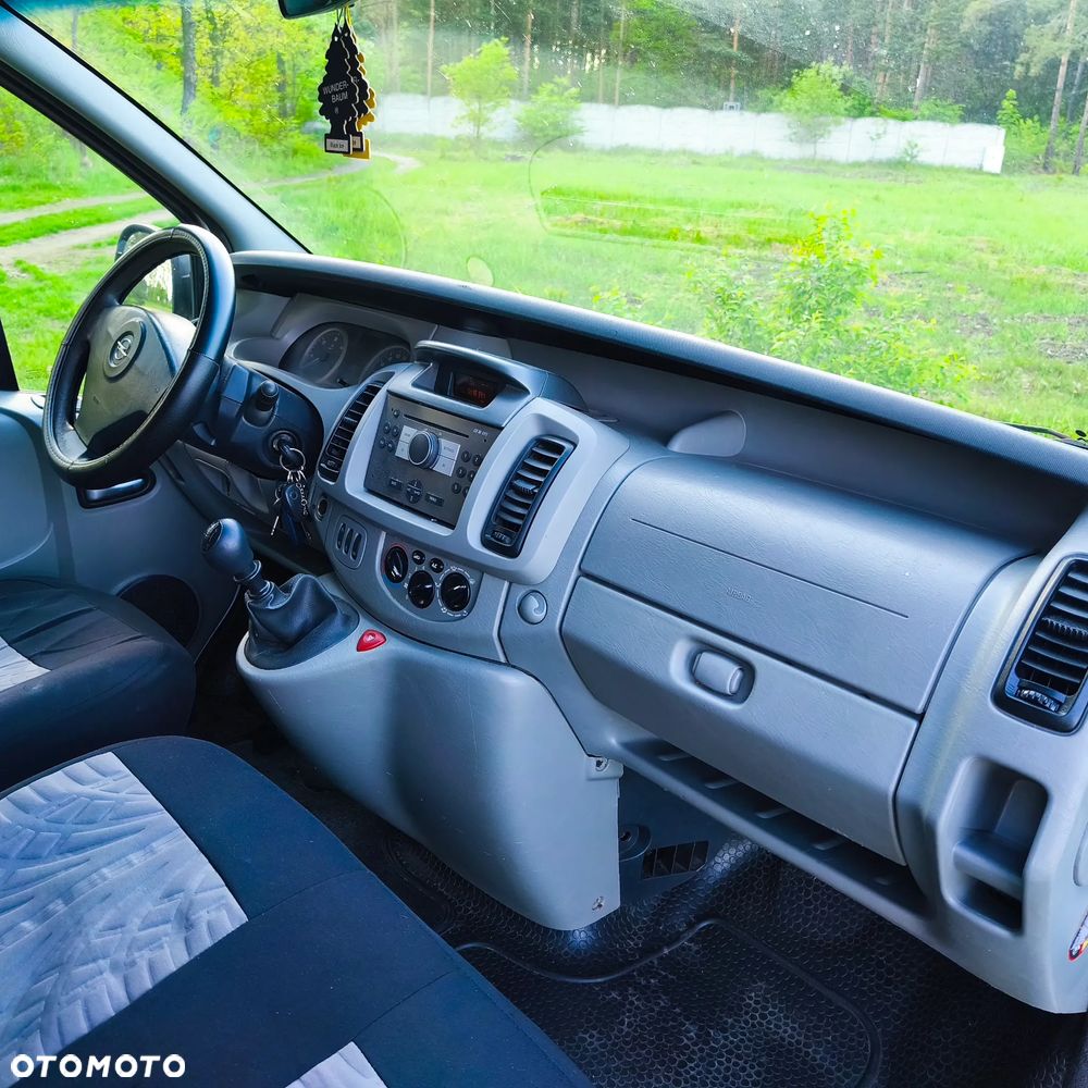 Opel Vivaro L2H1 2.9t - 23