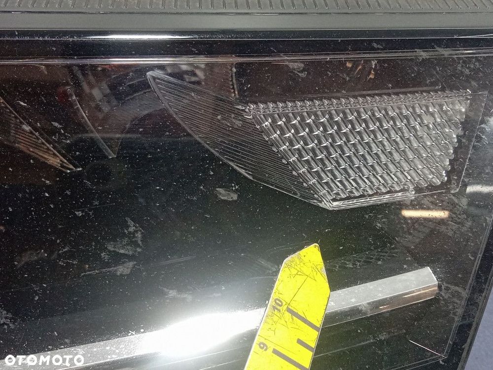 SKODA OCTAVIA IV REFLEKTOR PRAWY LAMPA PRZEDNIA LED EU - 7