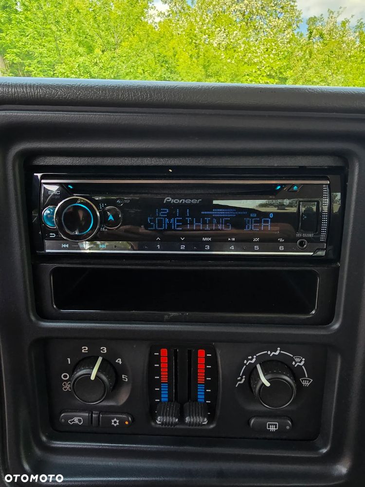 Chevrolet Silverado - 37