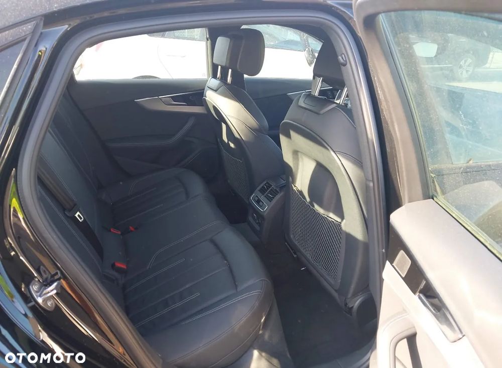 Audi A4 Limousine - 11