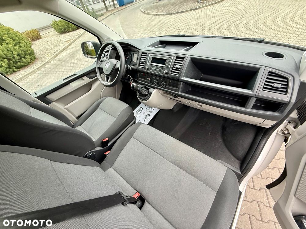 Volkswagen Transporter - 8