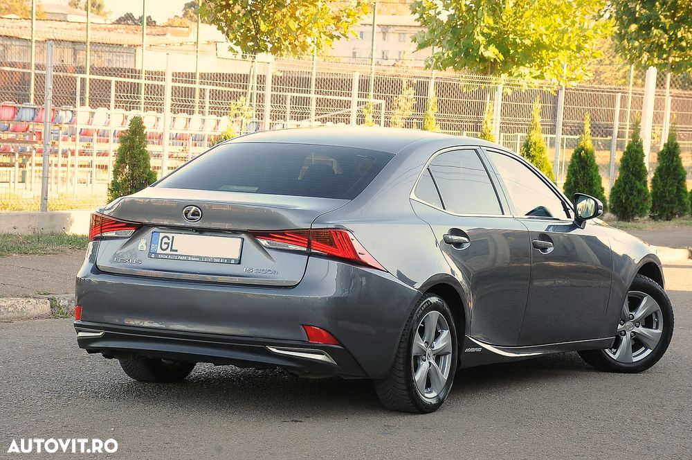 Lexus Seria IS 300h Aut. Business - 4