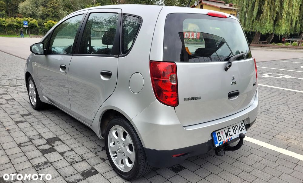 Mitsubishi Colt - 4