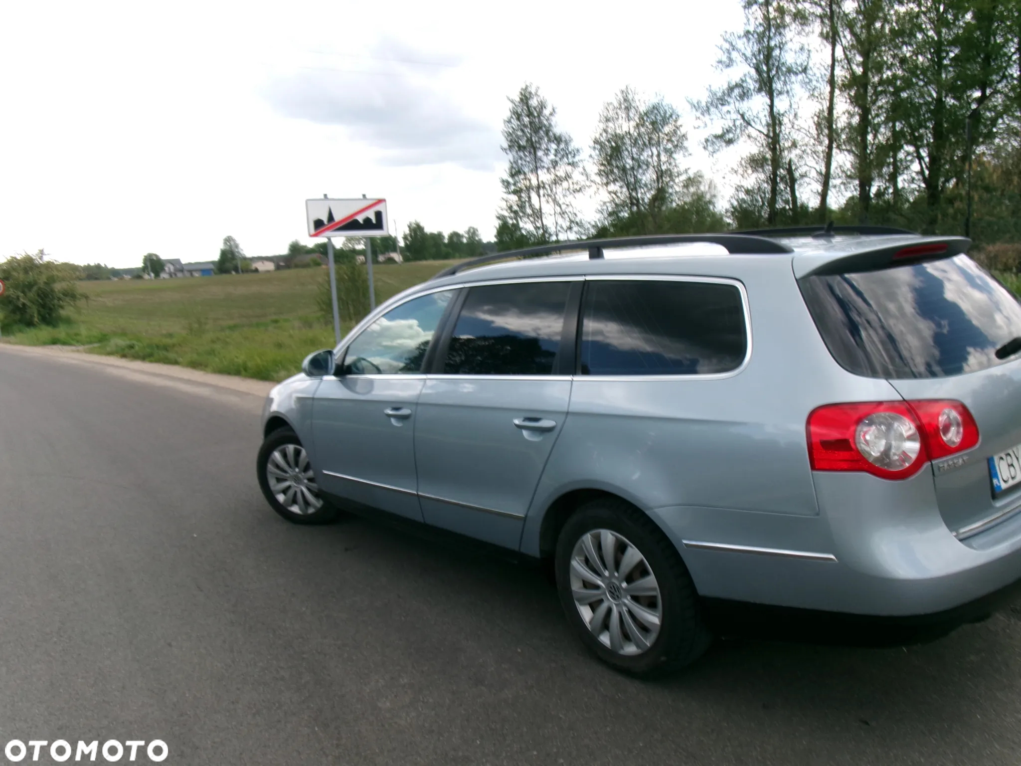 Volkswagen Passat - 12