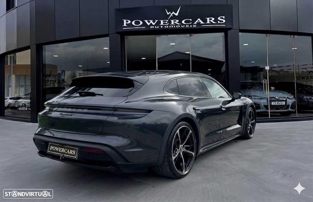 Porsche Taycan Cross Turismo 4 - 10