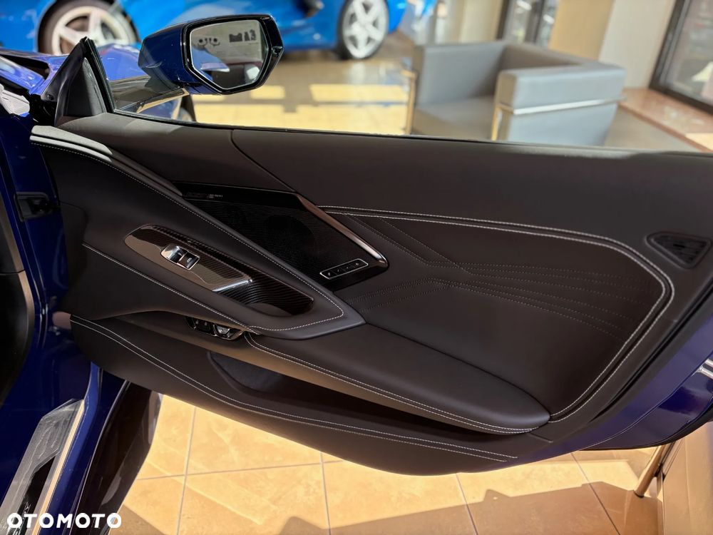 Chevrolet Corvette - 17