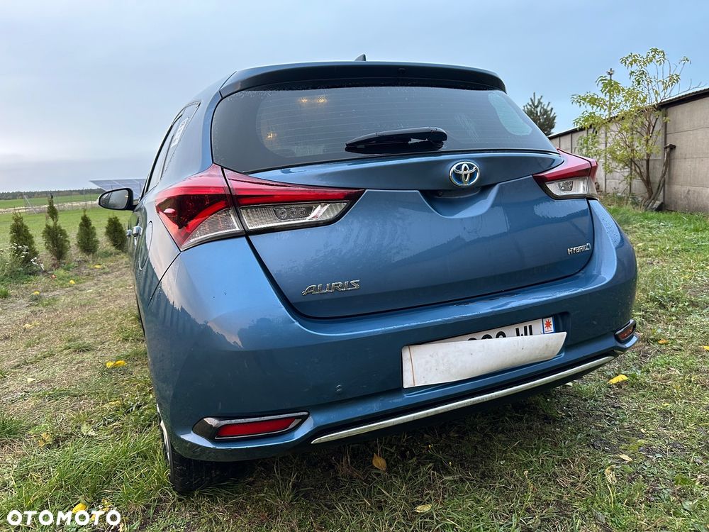 Toyota Auris 1.8 VVT-i Hybrid Automatik Design Edition - 3