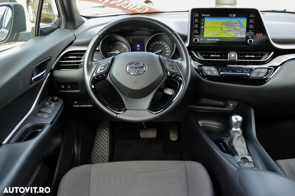 Toyota C-HR 1.8 Hybrid Business Edition - 28