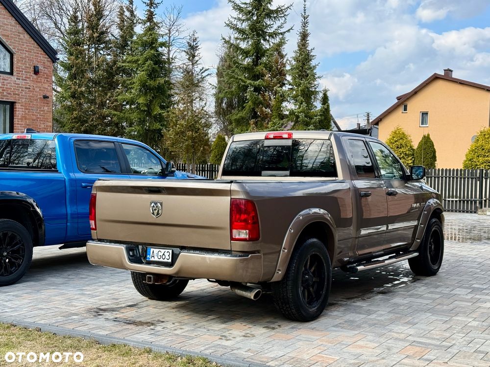Dodge RAM - 12