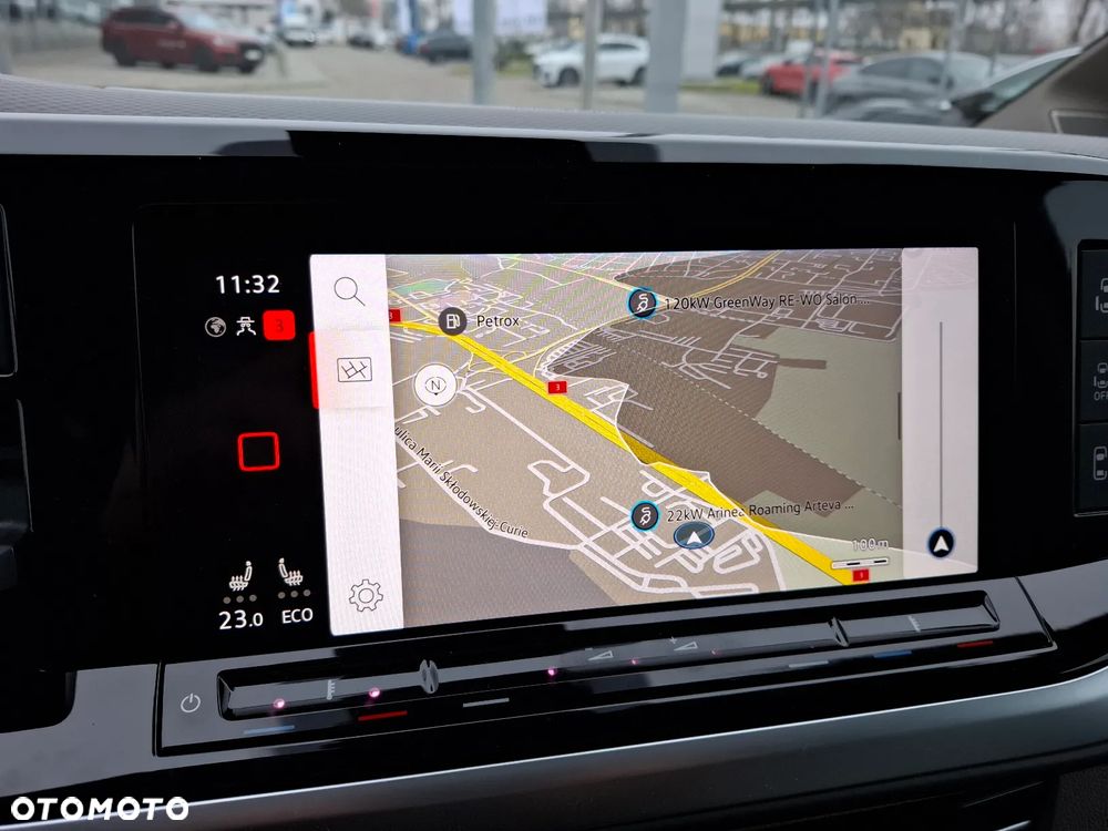 Volkswagen Multivan - 26