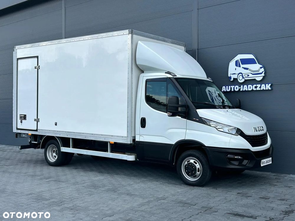 Iveco Daily 35C16 3.0 HPI Kontener 8 palet + winda 750kg + drzwi boczne **Niski przebieg**Na drążku**Wzmocniony**Climatronic**Sprowadzony**2022R** - 2