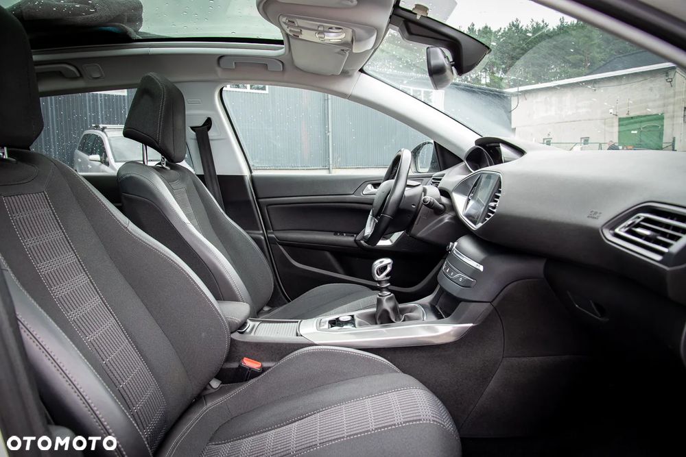 Peugeot 308 PureTech 130 GPF Stop & Start Allure - 11