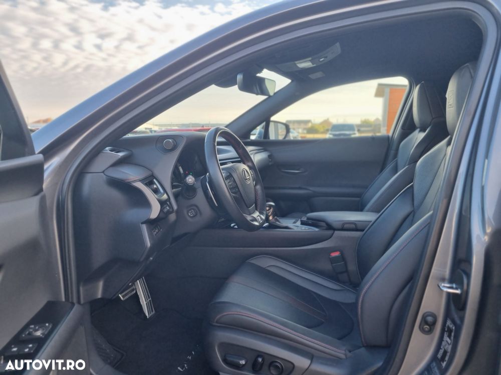 Lexus UX 250h (E-FOUR) F SPORT - 19