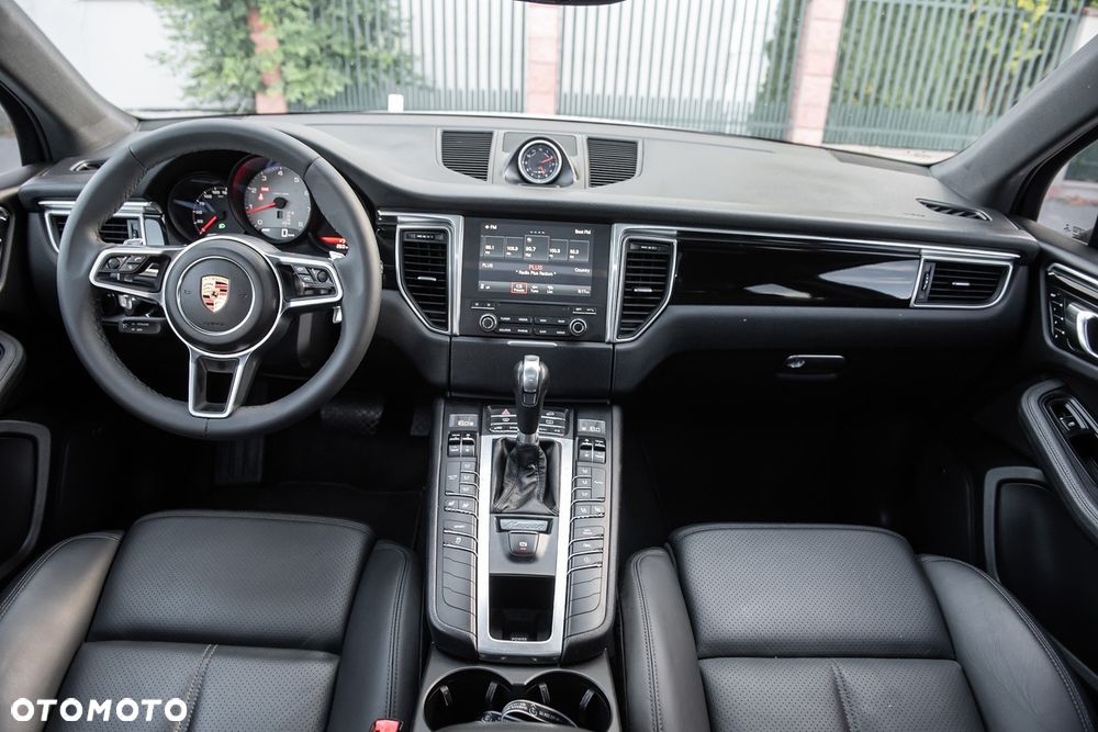 Porsche Macan S - 29